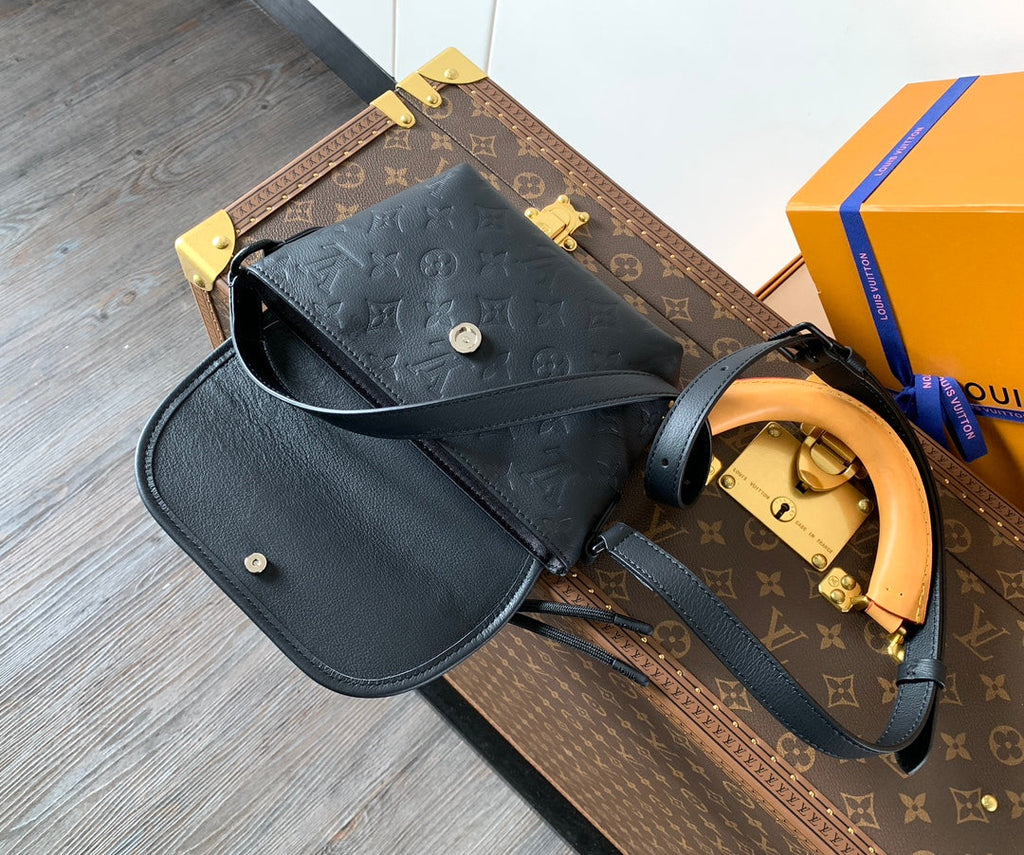 LV 25S PULSE WEARABLE WALLET 22 IN BLACK MONOGRAM SHADOW EMBOSSED CALFSKIN