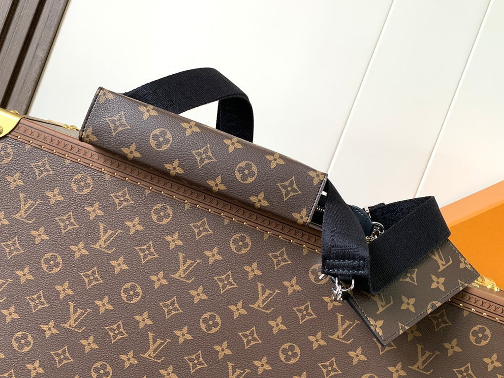 LV 25S GASTON WEARABLE WALLET 22 IN MONOGRAM MACASSAR CANVAS