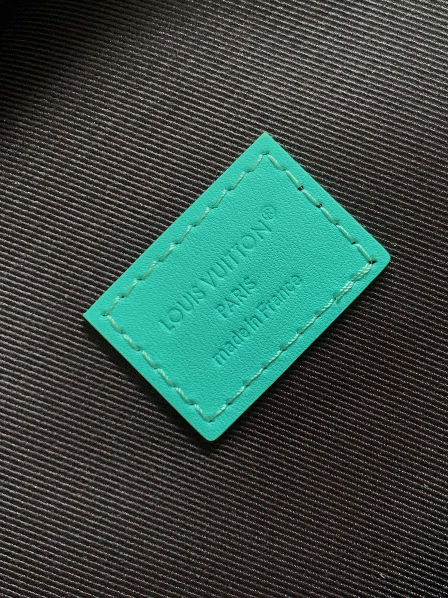 LV 25S DISCOVERY PM BACKPACK 38 IN BLACK AQUA MONOGRAM ECLIPSE CANVAS AND CALFSKIN