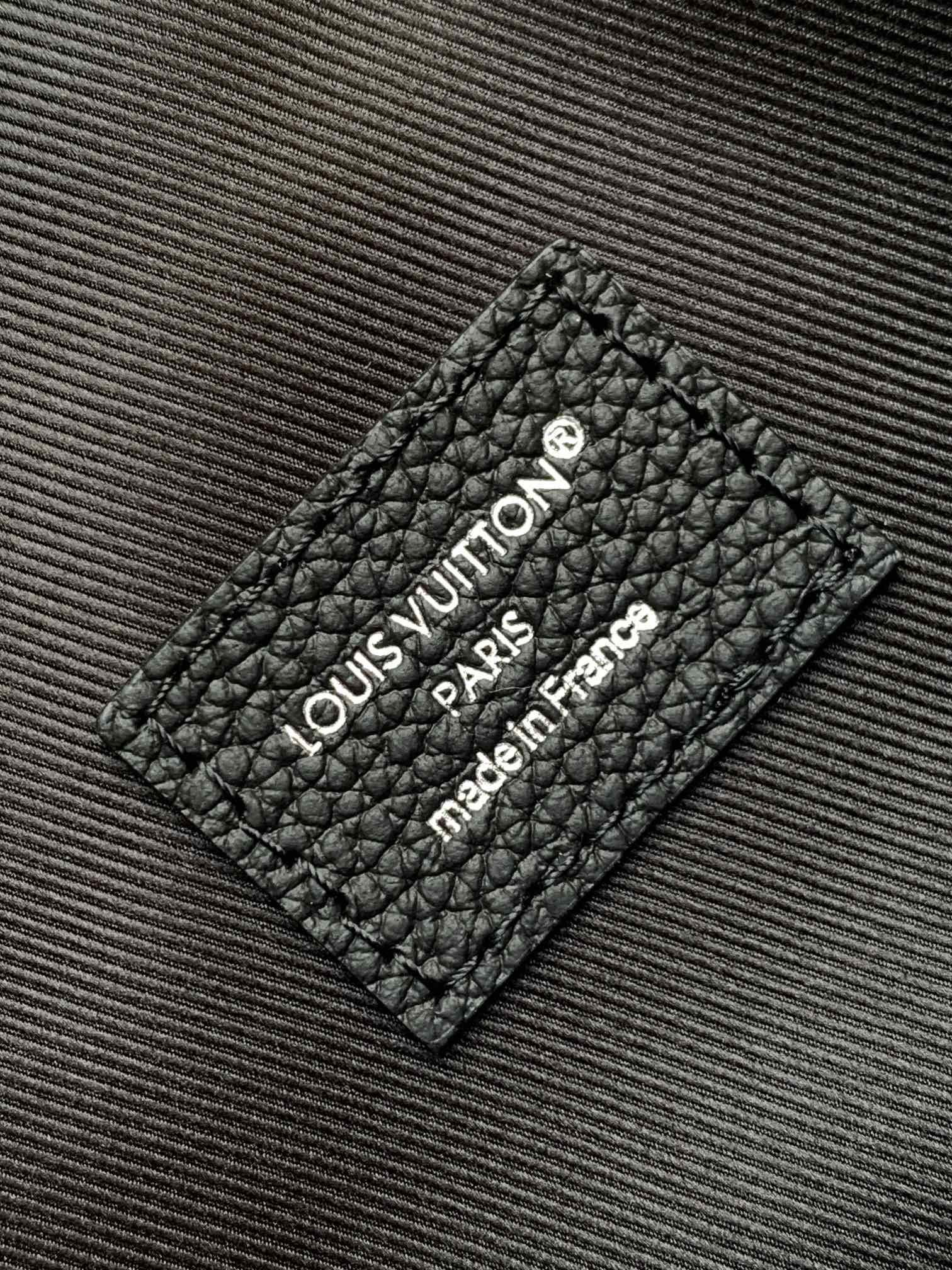 LV 25S STEAMER BAG 18 IN DAMOFLAGE BLACK CANVAS