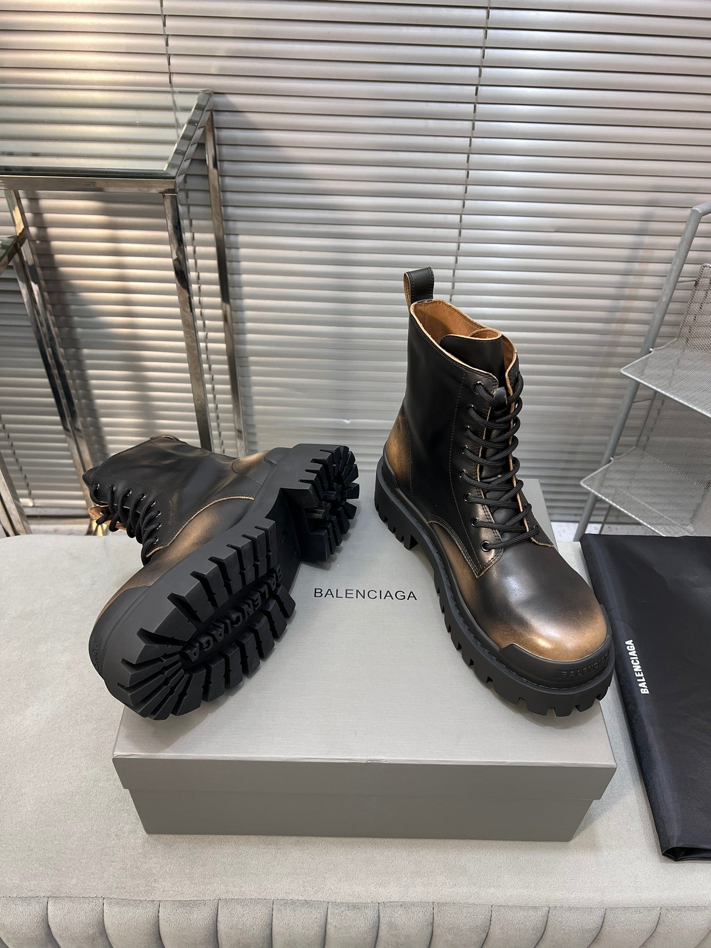 CHUNKY BOOTS IN BLACK MIX BRONZE SMOOTH CALFSKIN