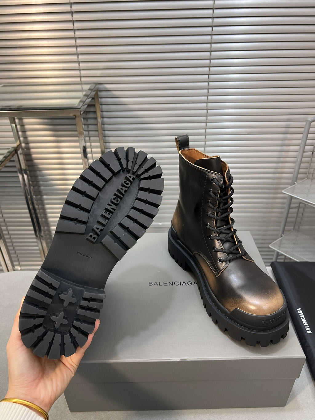 CHUNKY BOOTS IN BLACK MIX BRONZE SMOOTH CALFSKIN