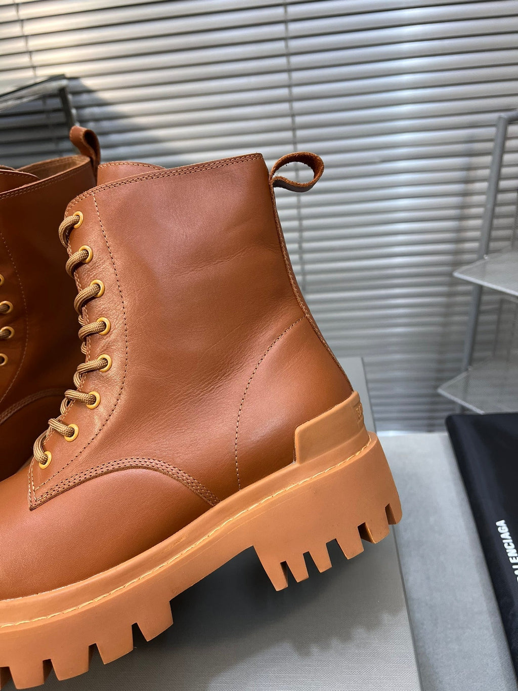 CHUNKY BOOTS IN TAN SMOOTH CALFSKIN