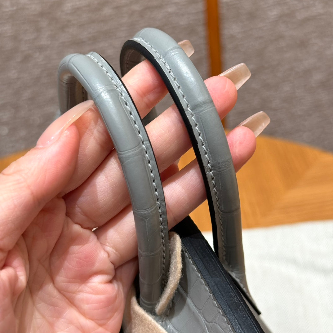 BIRKIN FAUBOURG TOUCH 20 IN DOVE GRAY CALFSKIN WITH SILVER HARDWARE