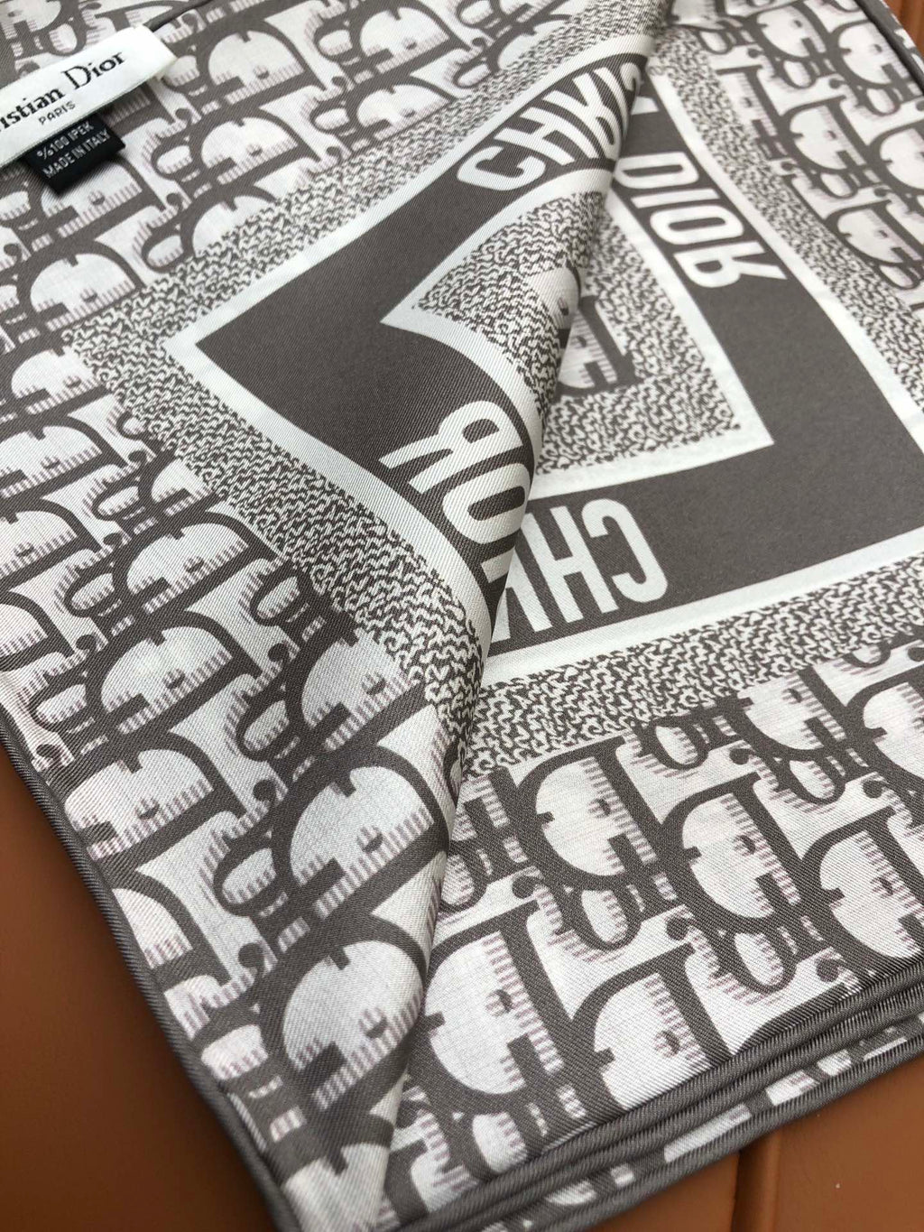 DIOR SCARF 90 IN SILK 704590