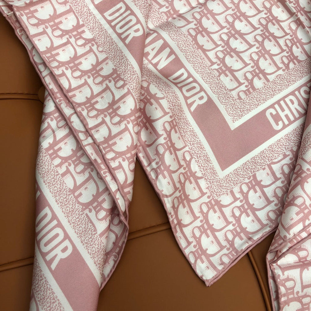 DIOR SCARF 90 IN SILK 704591
