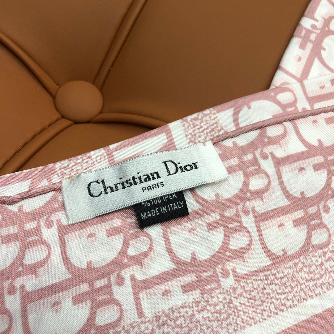DIOR SCARF 90 IN SILK 704591