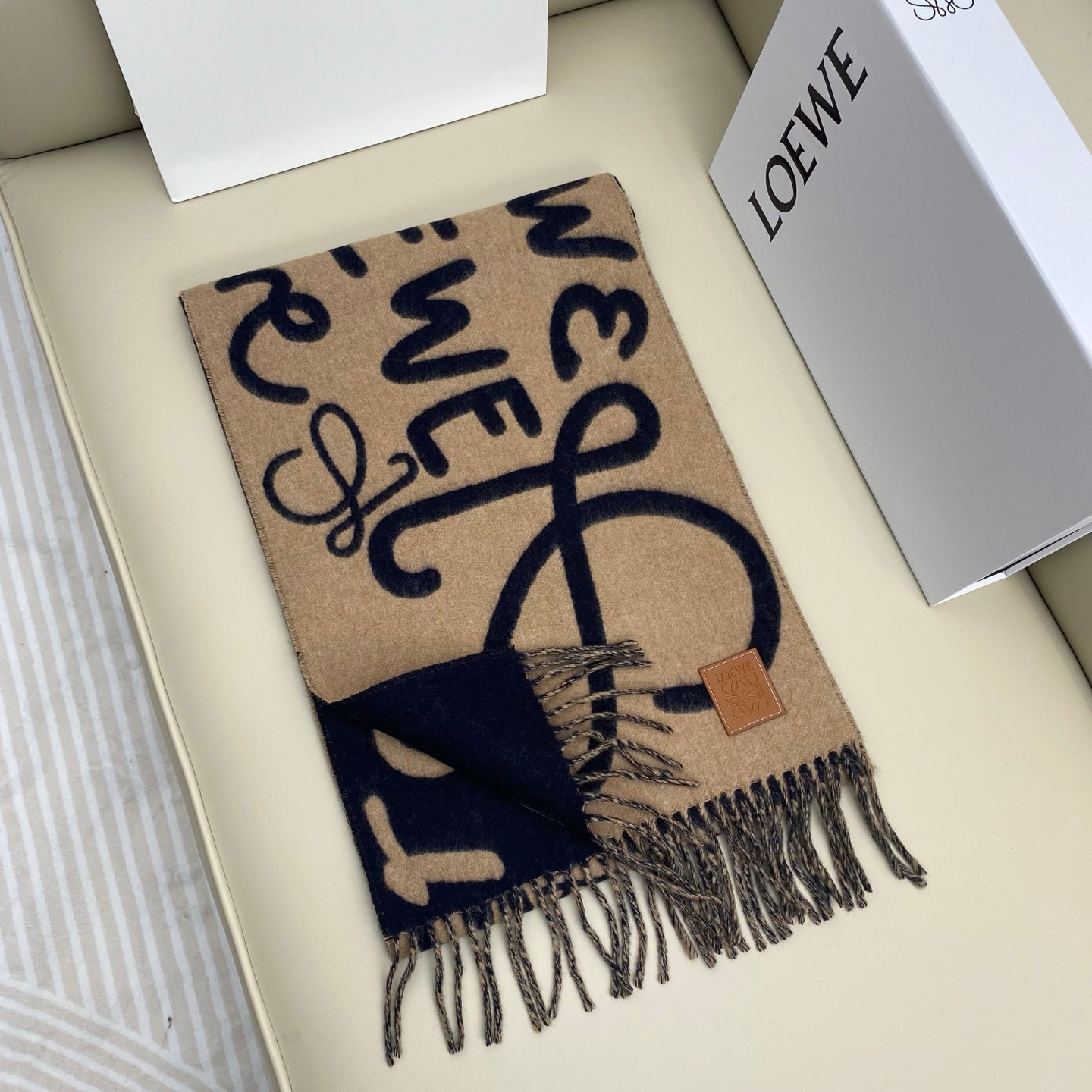 LOEWE 25S SCARF 180 IN CASHMERE WOOL 742052