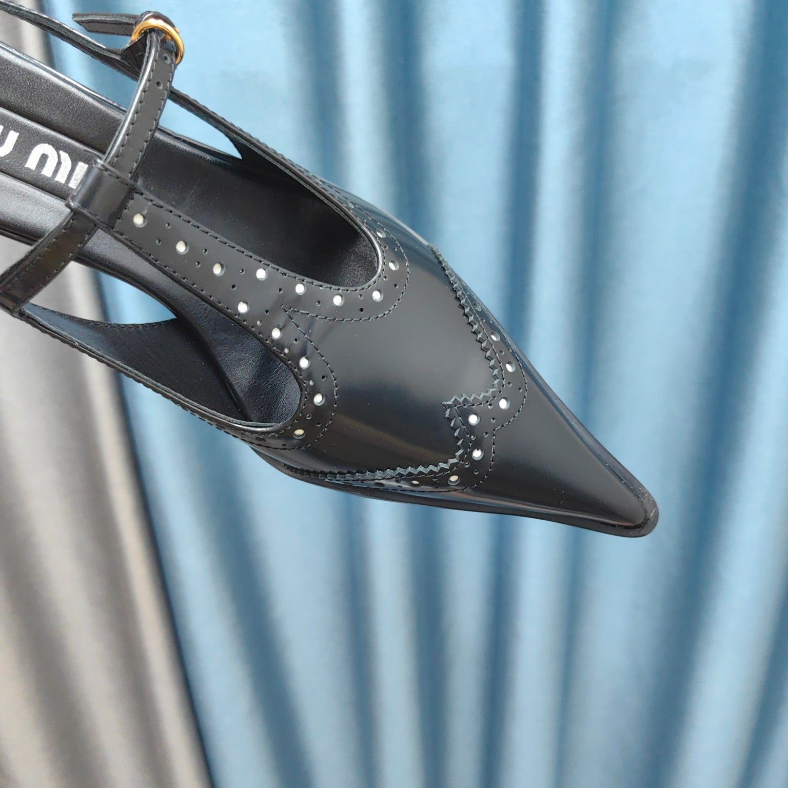 SLINGBACK BLACK LAMBSKIN WITH T- STRAPS