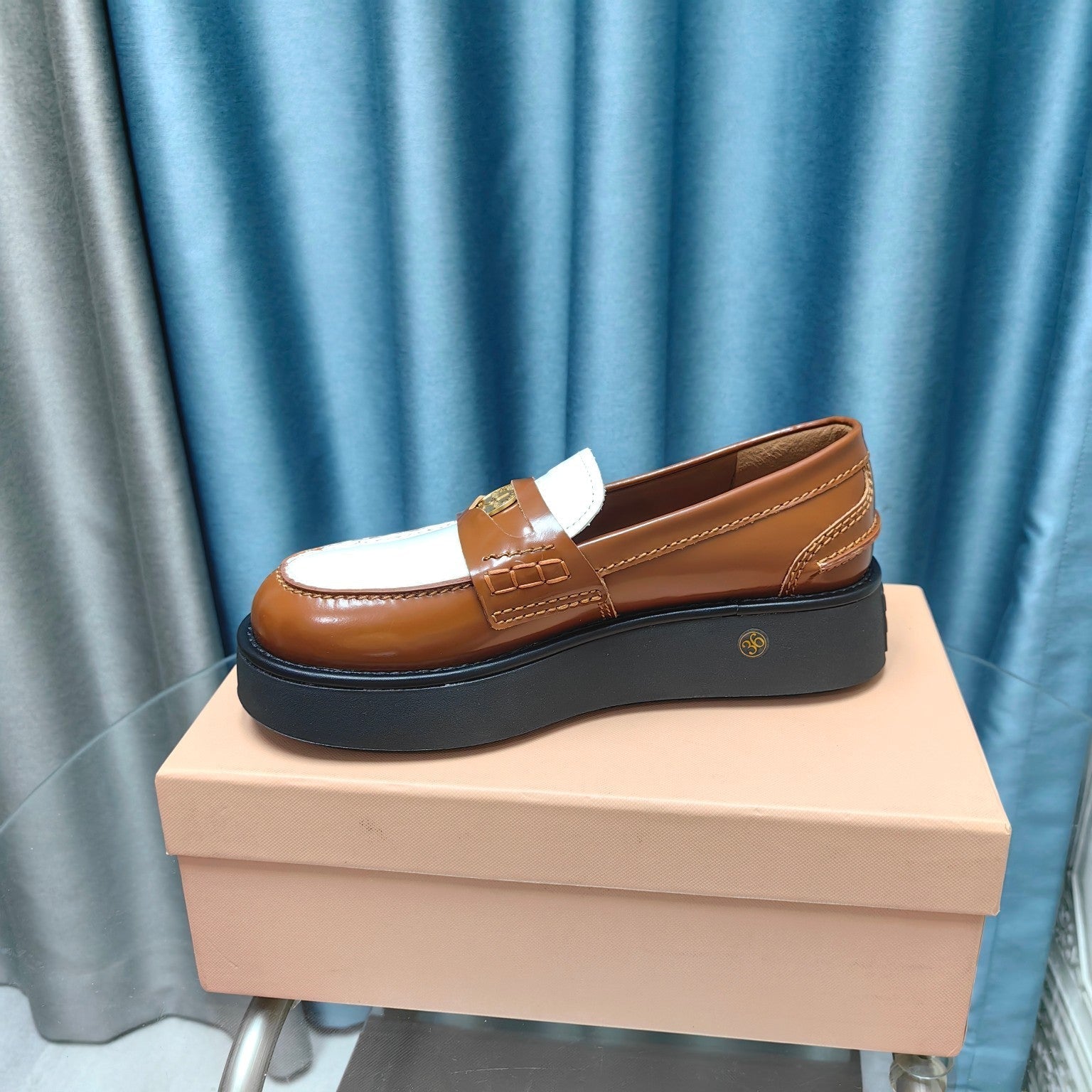 THICK-SOLED LOAFERS SHOES CARAMEL MIX WHITE COWHIDE
