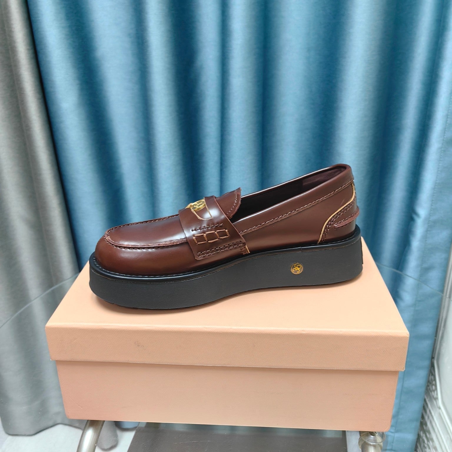 THICK-SOLED LOAFERS SHOES WALNUT COLOR COWHIDE