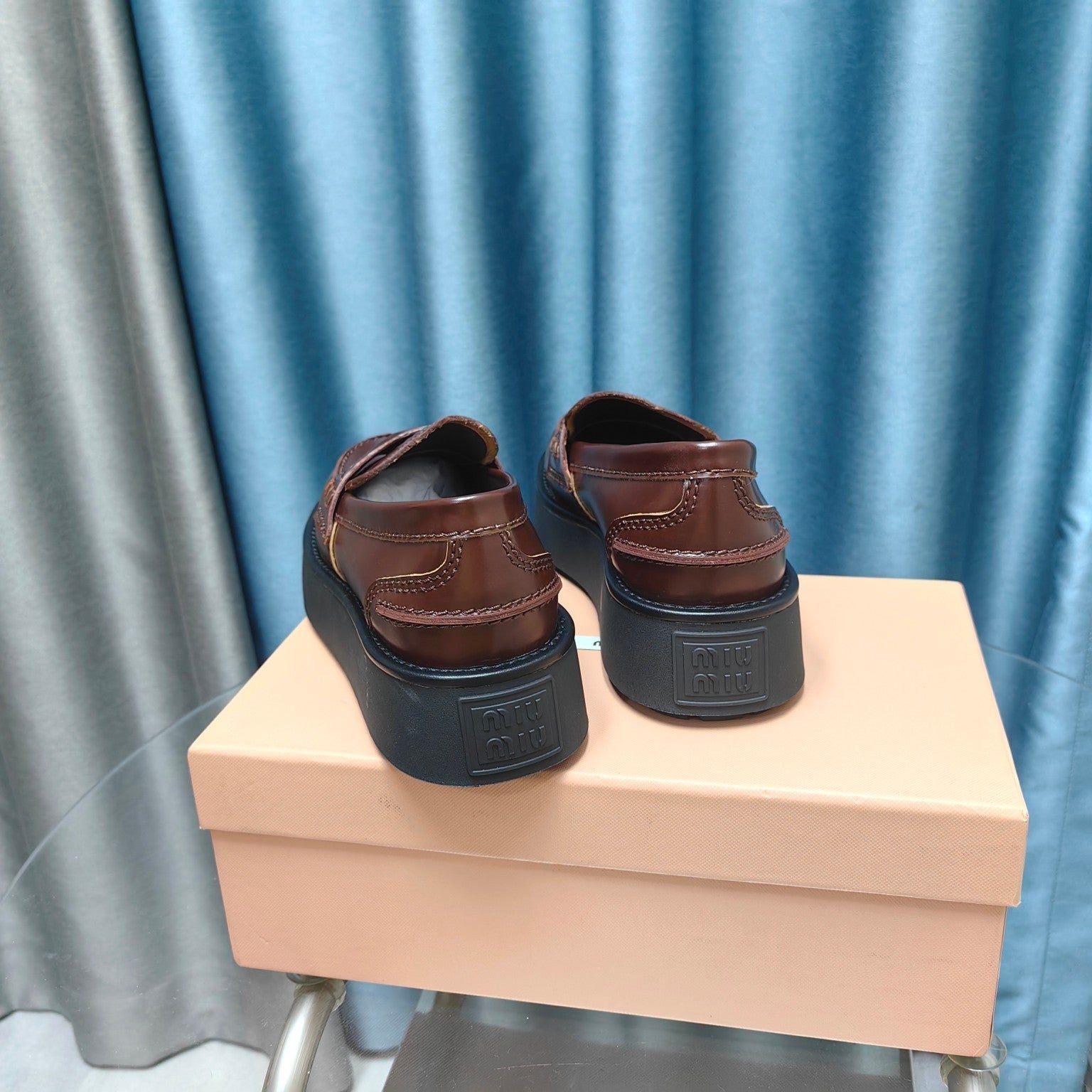 THICK-SOLED LOAFERS SHOES WALNUT COLOR COWHIDE