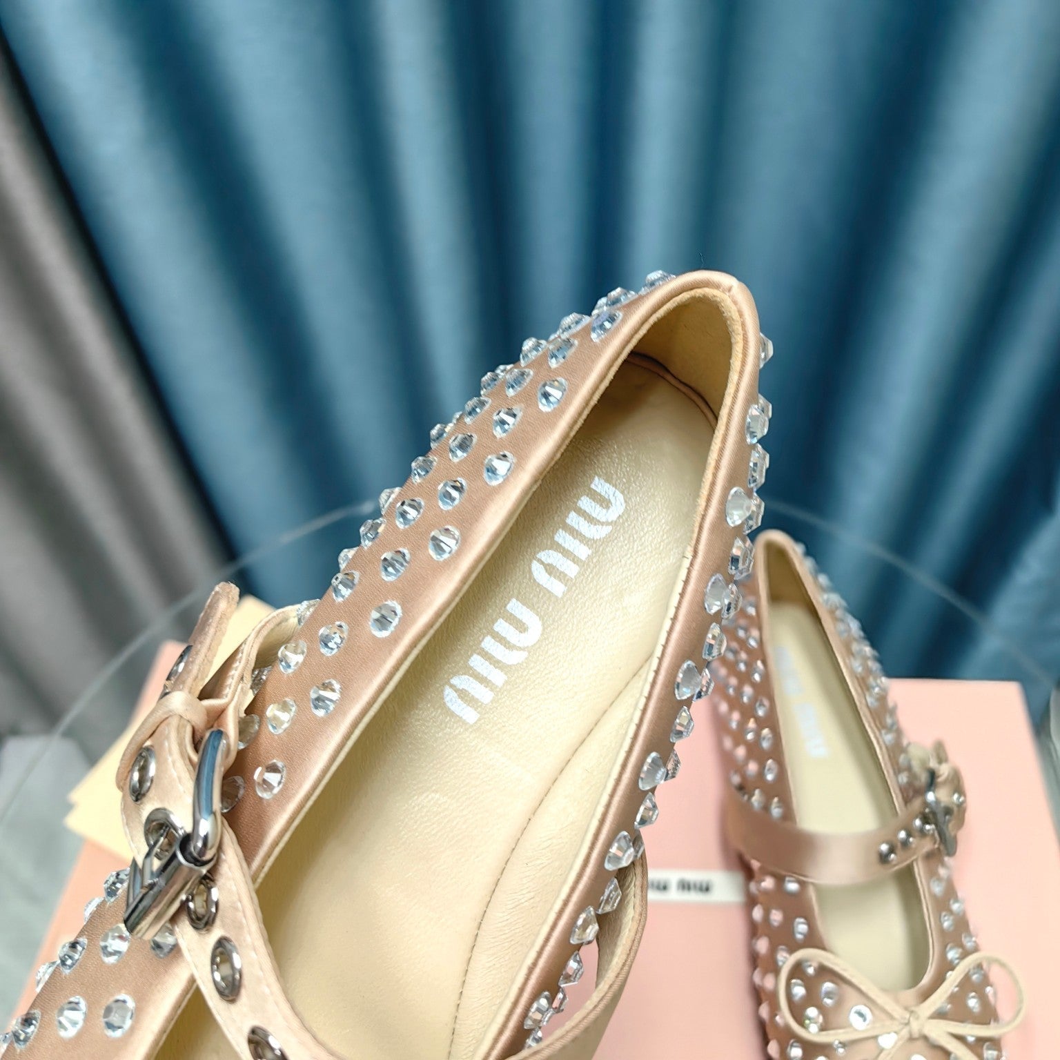 MARY JANE SHOES METALLIC GOLD COWHIDE WITH DIAMOND