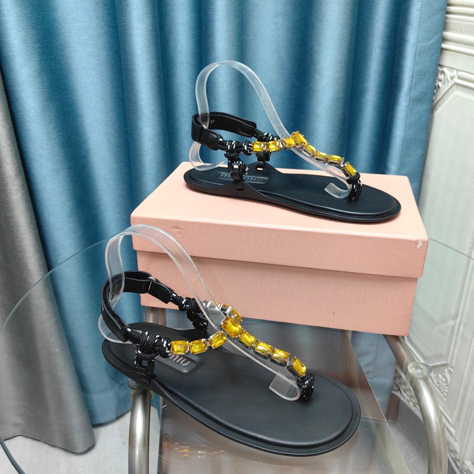 FLIP-FLOPS BLACK COWHIDE WITH CRYSTALS-YELLOW