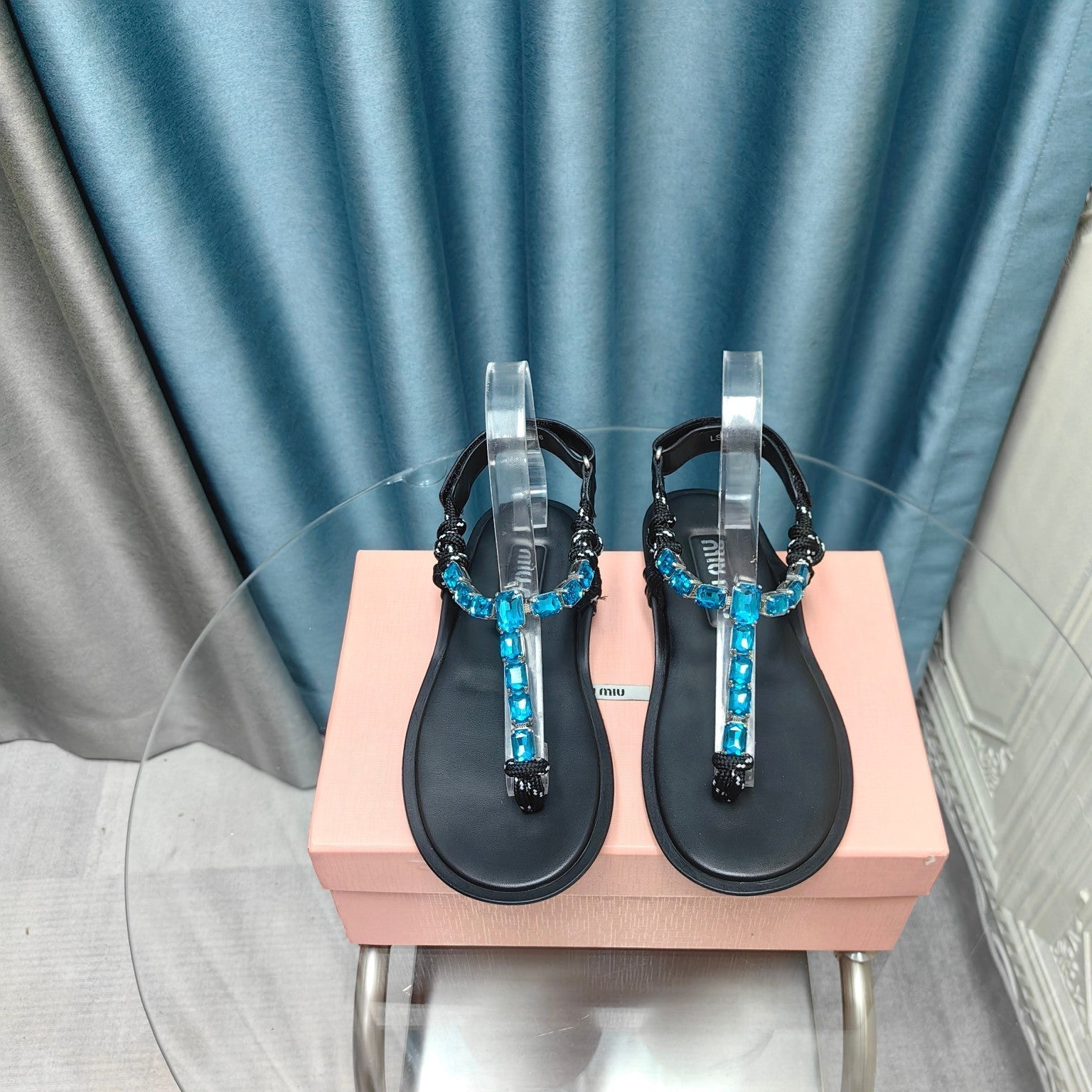 FLIP-FLOPS BLACK COWHIDE WITH CRYSTALS-SAPPHIRE BLUE