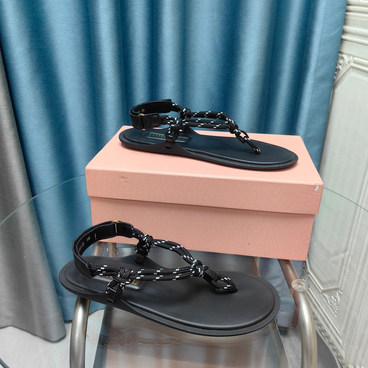 FLIP-FLOPS SANDAL BLACK SHEEPSKIN WITH BLACK STRAP