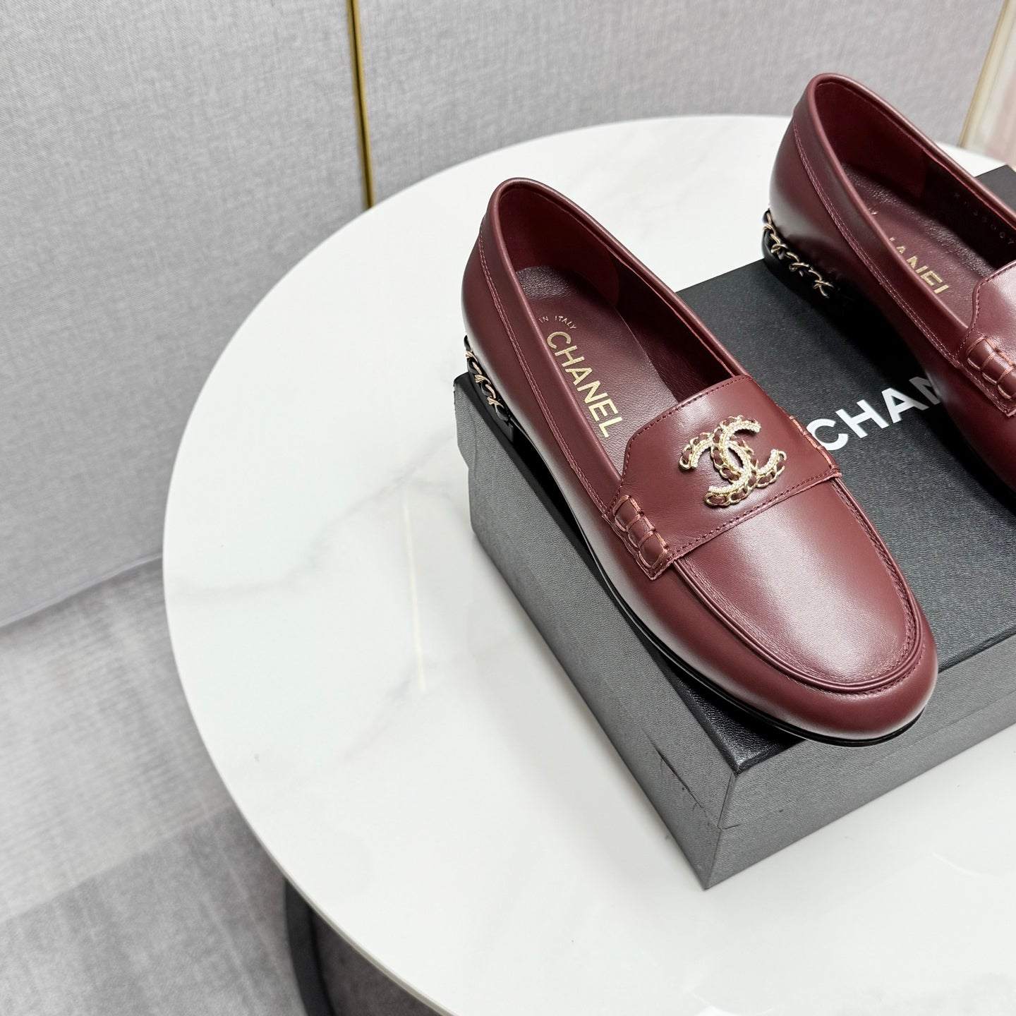 CC LOAFER 25S IN DARK RED LAMBSKIN WITH GOLD HARDWARE