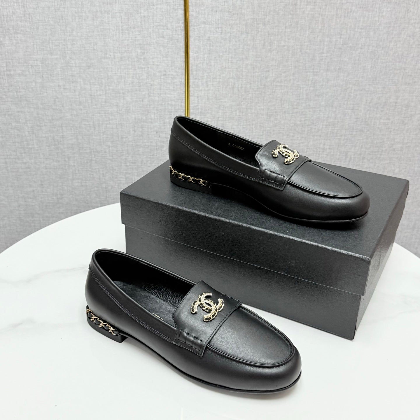 CC LOAFER 25S IN BLACK LAMBSKIN WITH GOLD HARDWARE