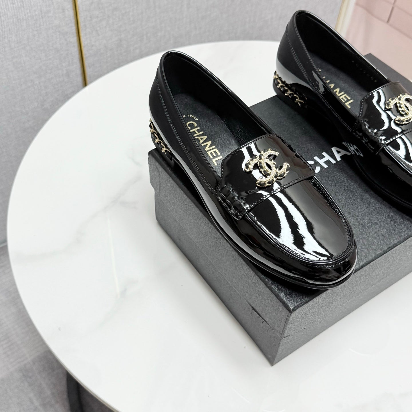 CC LOAFER 25S IN BLACK GLOSSY LEATHER WITH GOLD HARDWARE