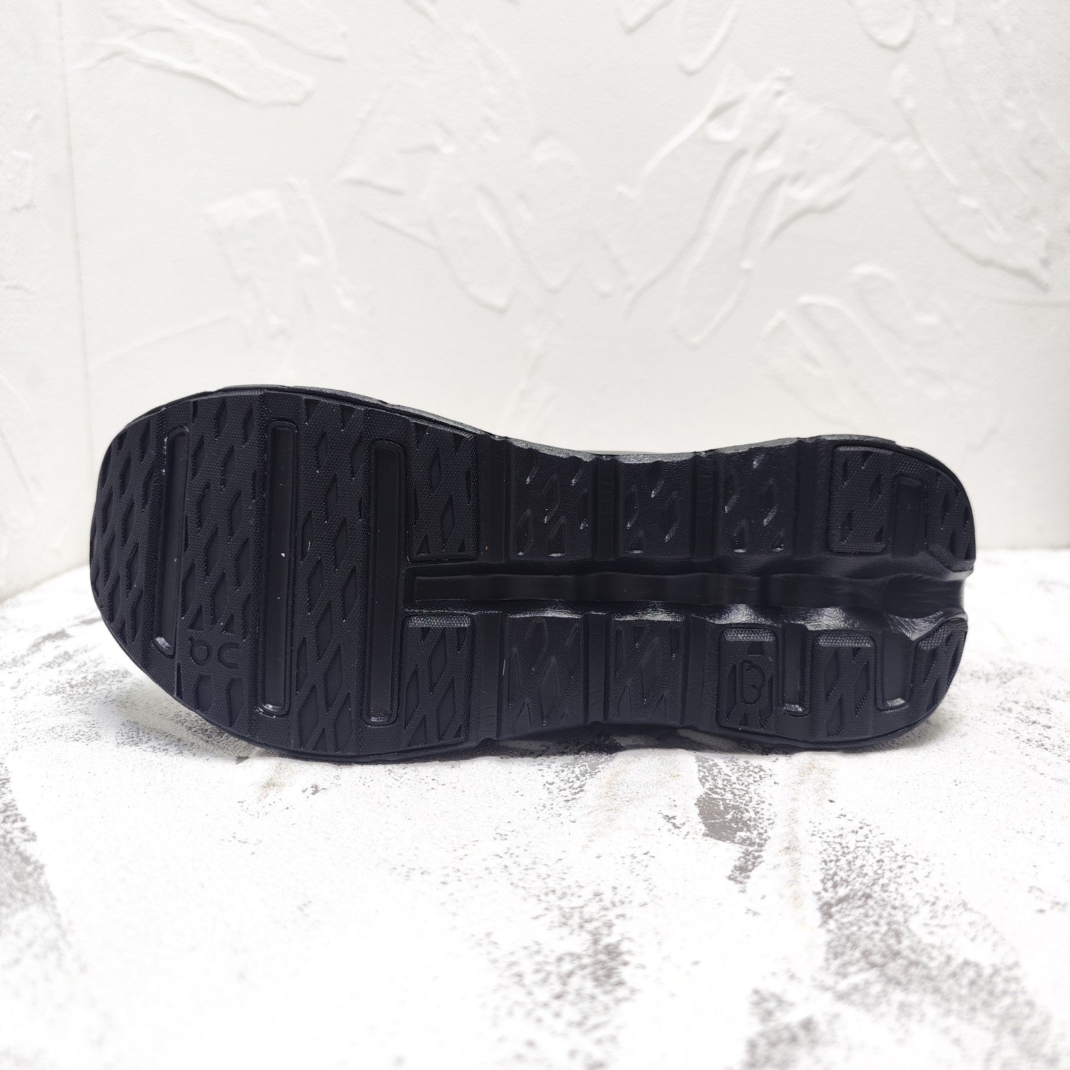 CLOUDTILT SNEAKER IN BLACK RECYCLED POLYESTER