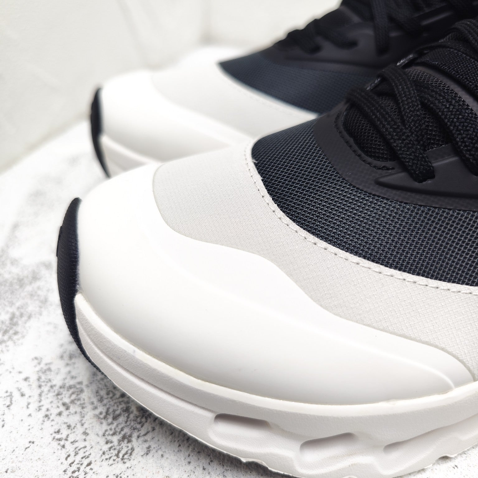 CLOUDTILT 2.0 SNEAKER PALE GRAY MIX BLACK CALFSKIN AND BREATHABLE MESH