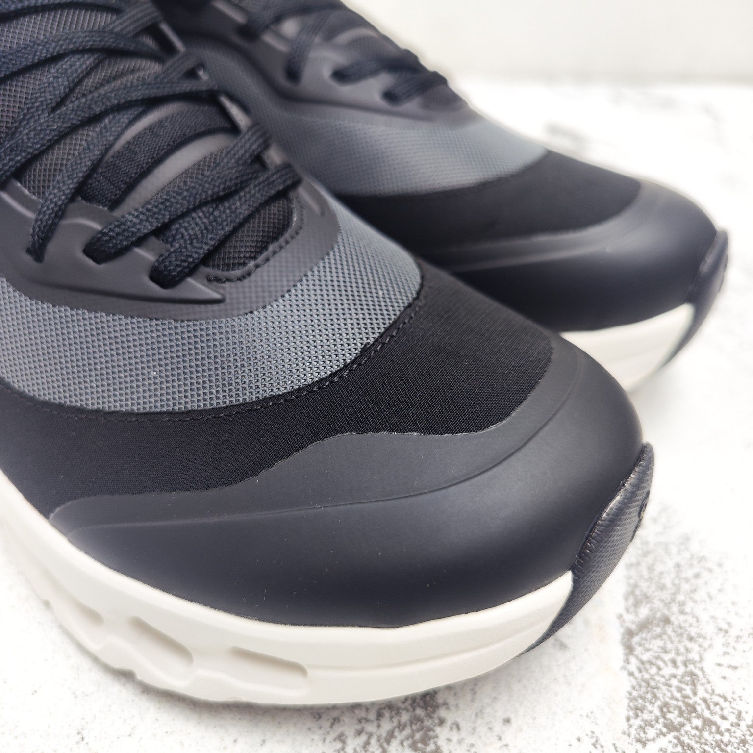 CLOUDTILT 2.0 SNEAKER IN BLACK CALFSKIN AND BREATHABLE MESH