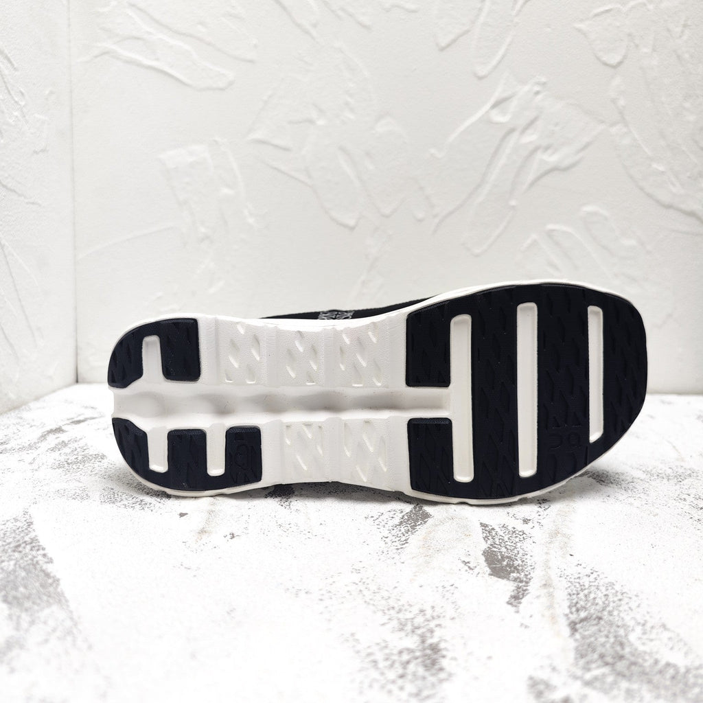 CLOUDTILT 2.0 SNEAKER IN BLACK CALFSKIN AND BREATHABLE MESH