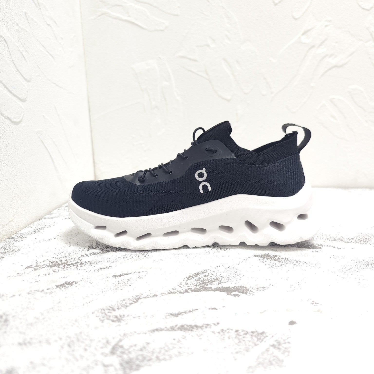 CLOUDTILT SNEAKER 2.0 IN BLACK RECYCLED POLYESTER