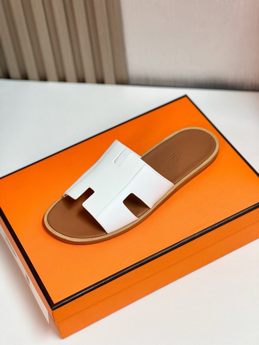 IZMIR SANDAL LIGHT BROWN MIX WHITE LAMBSKIN