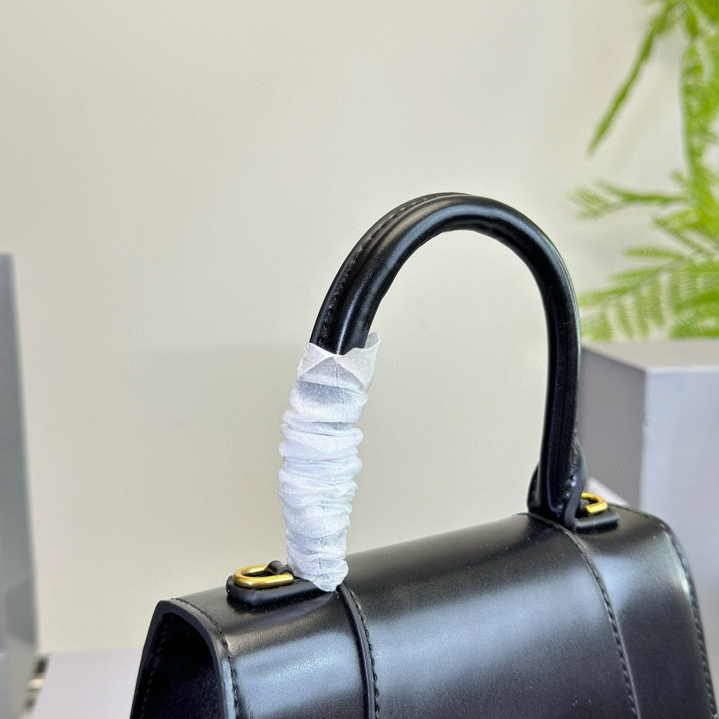 HOURGLASS HANDBAG 19 IN BLACK SHINY BOX CALFSKIN GOLD HARDWARE