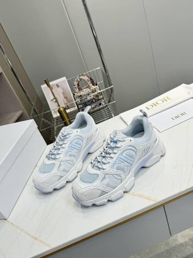CD CHORONO SNEAKER IN WHITE AND LIGHT BLUE MESH