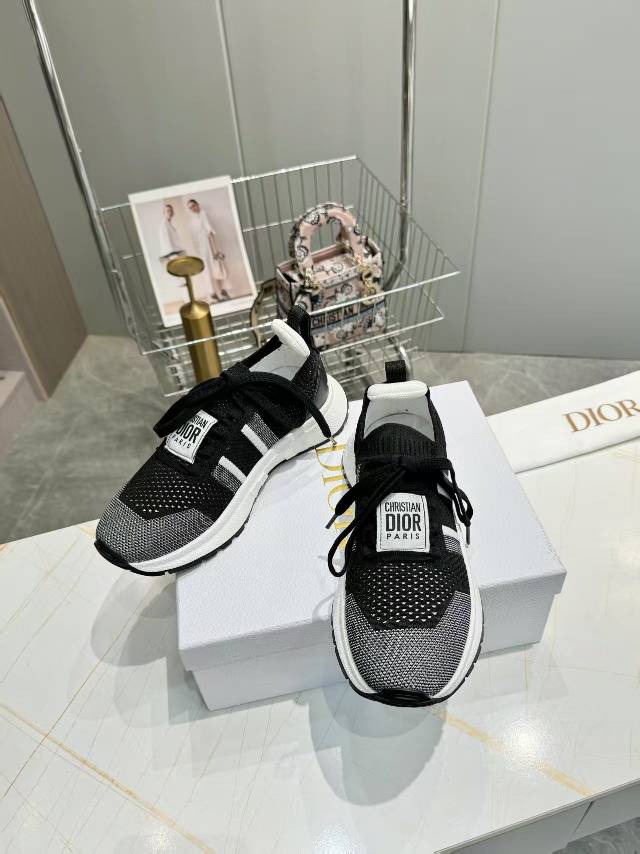 CD RUN SNEAKER 25S IN BLACK MESH FABRIC TWO-TONE SOLE