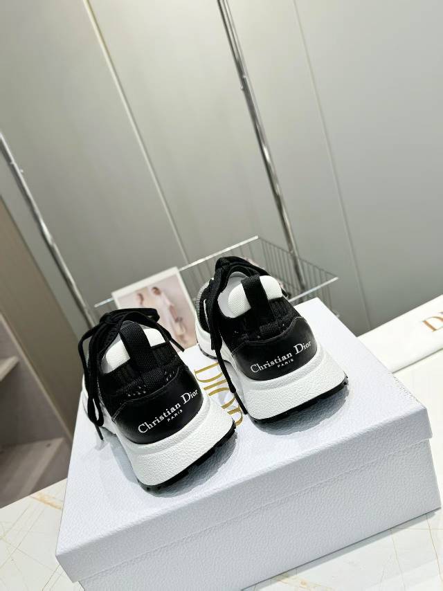 CD RUN SNEAKER 25S IN BLACK MESH FABRIC TWO-TONE SOLE