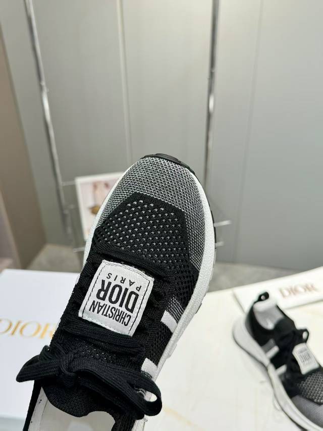 CD RUN SNEAKER 25S IN BLACK MESH FABRIC TWO-TONE SOLE