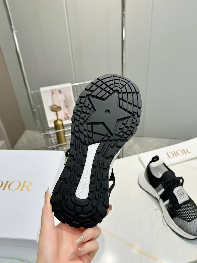 CD RUN SNEAKER 25S IN BLACK MESH FABRIC TWO-TONE SOLE