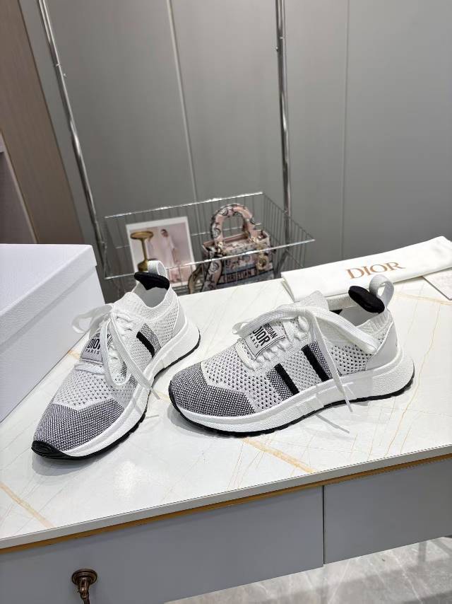 CD RUN SNEAKER 25S IN BLACK AND WHITE MESH FABRIC TWO-TONE SOLE