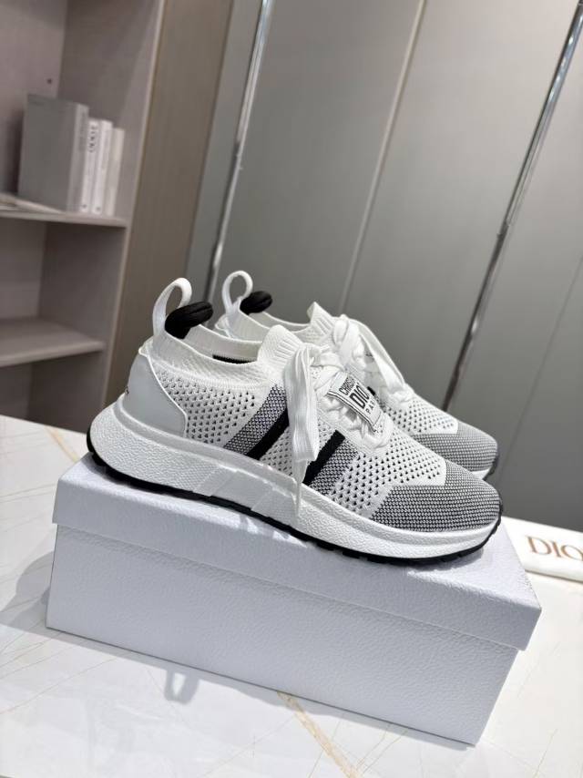 CD RUN SNEAKER 25S IN BLACK AND WHITE MESH FABRIC TWO-TONE SOLE