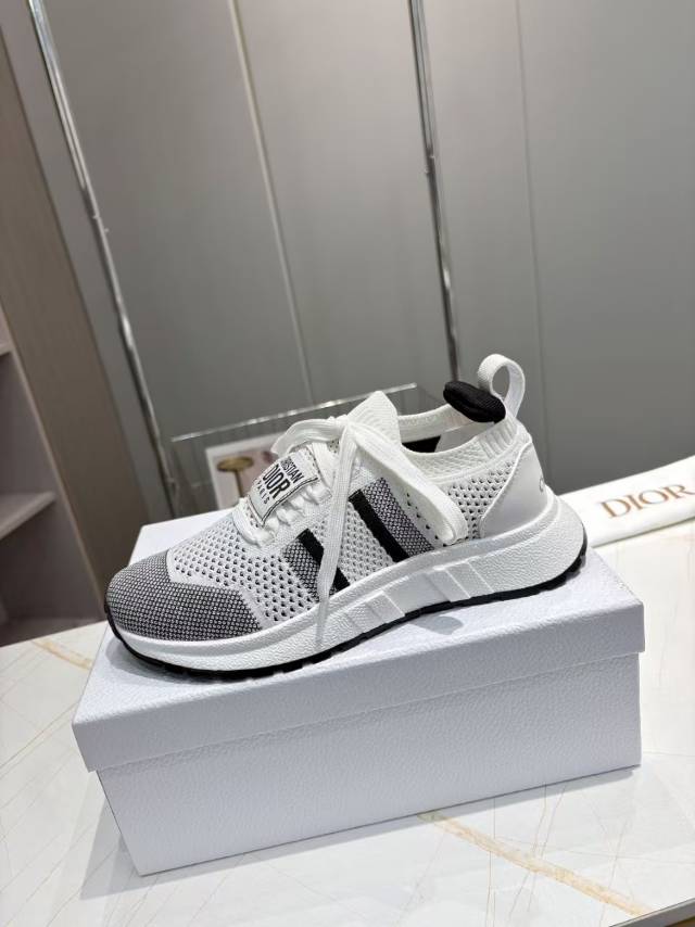 CD RUN SNEAKER 25S IN BLACK AND WHITE MESH FABRIC TWO-TONE SOLE