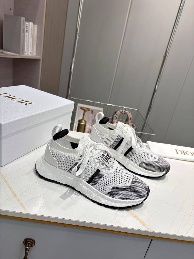 CD RUN SNEAKER 25S IN BLACK AND WHITE MESH FABRIC TWO-TONE SOLE