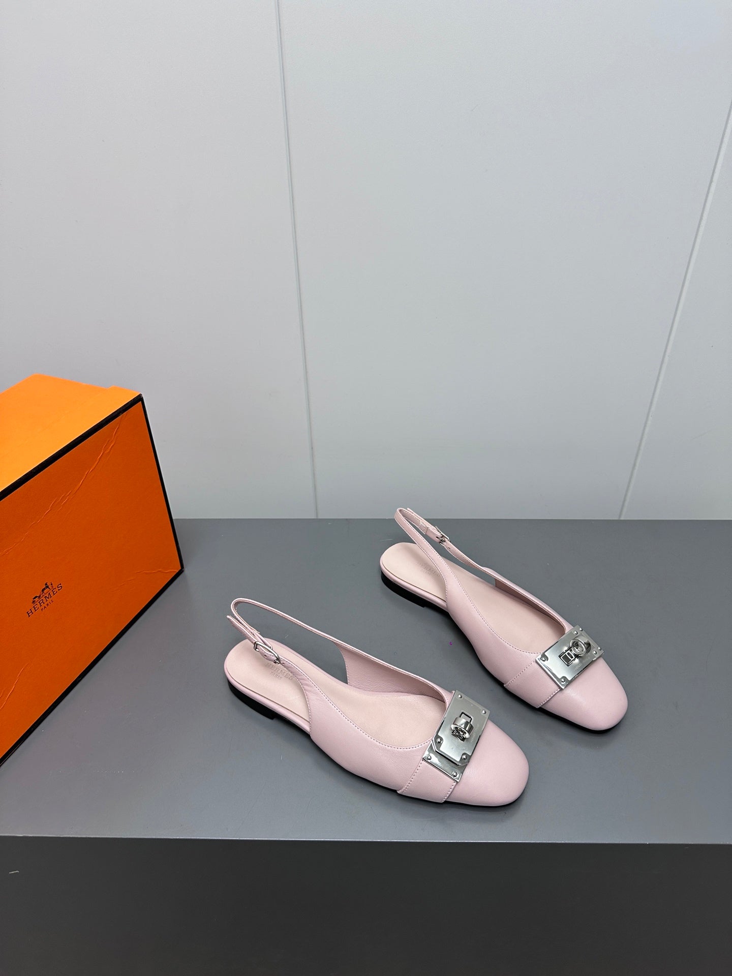 INNOCENTE SLINGBACK IN LIGHT PINK CALFSKIN