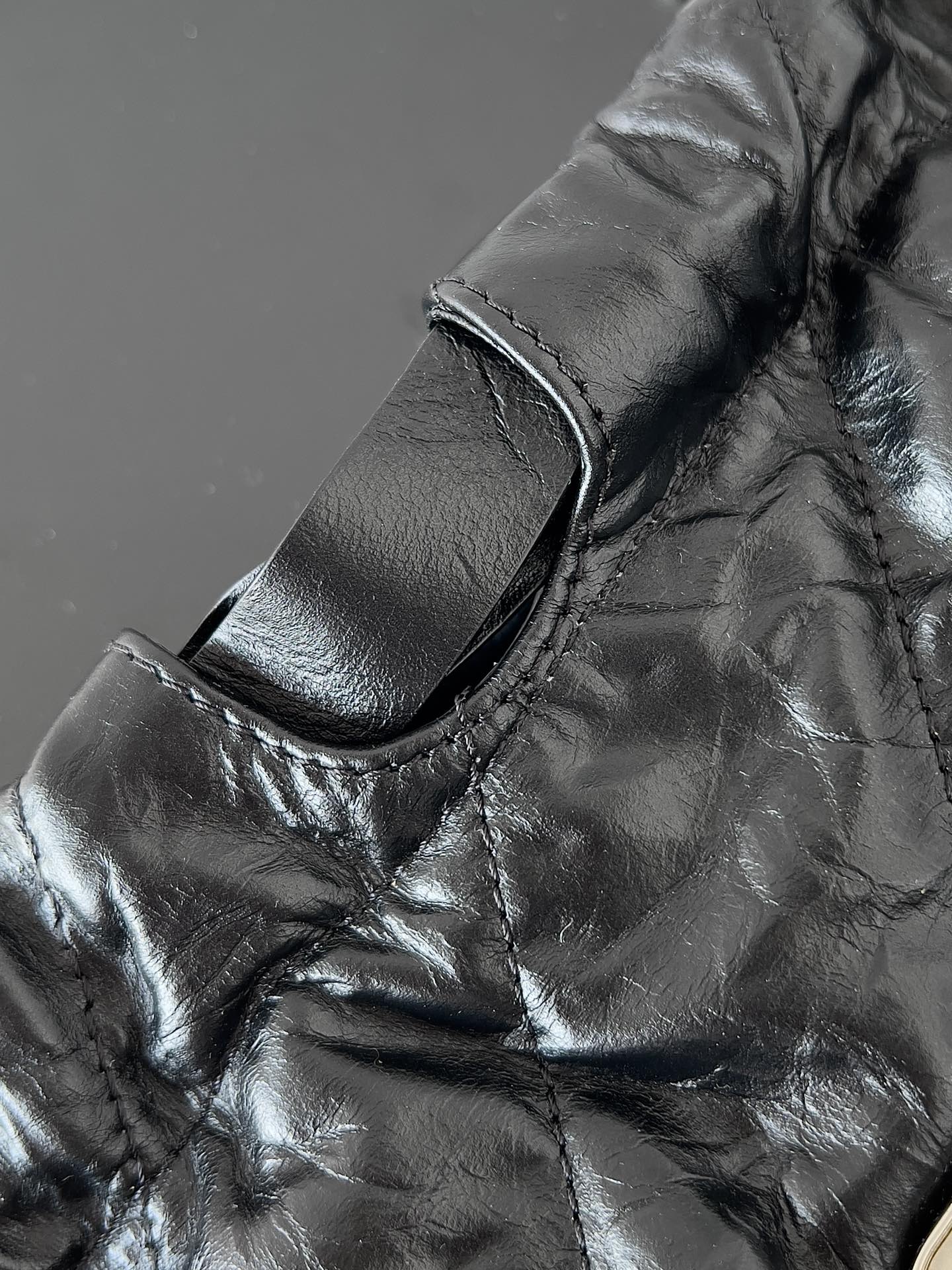 CRUSH LARGE TOTE BAG 46 IN BLACK QUILTED CALFSKIN SILVER HARDWARE