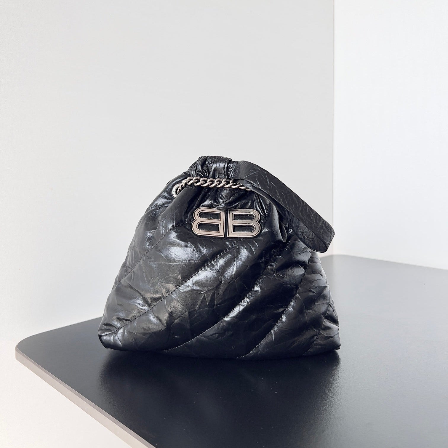 CRUSH TOTE BAG 20 IN BLACK QUILTED CALFSKIN SILVER HARDWARE