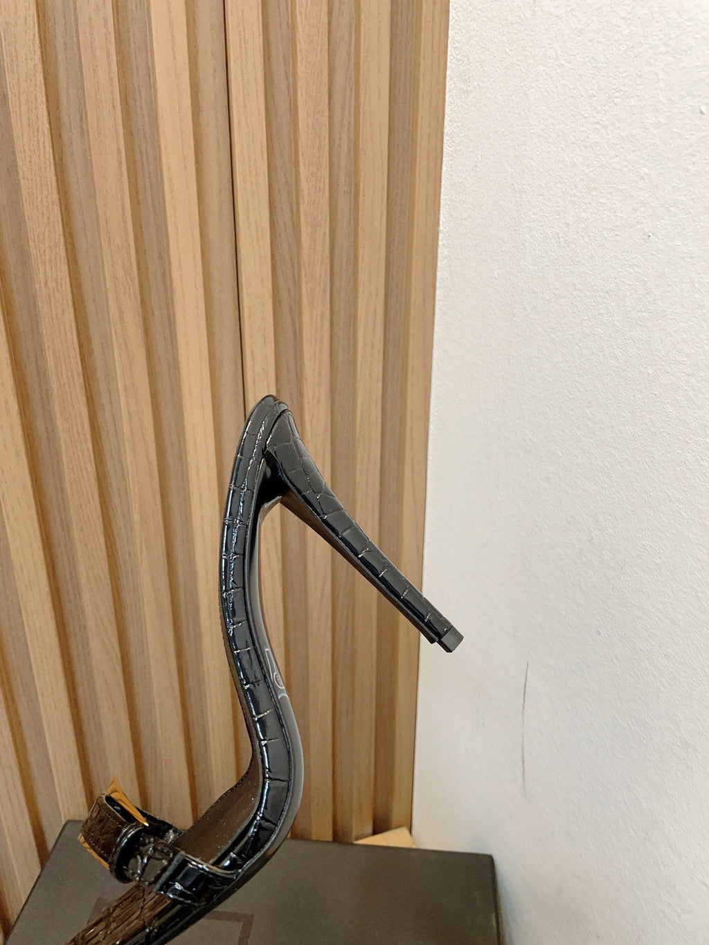 SL SQUARE TOED NUIT PUMPS BLACK CALFSKIN