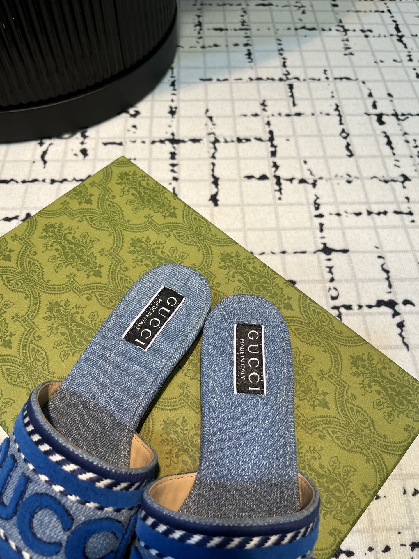 GG SLIDE SANDAL WITH GUCCI SCRIPT STONE DENIM