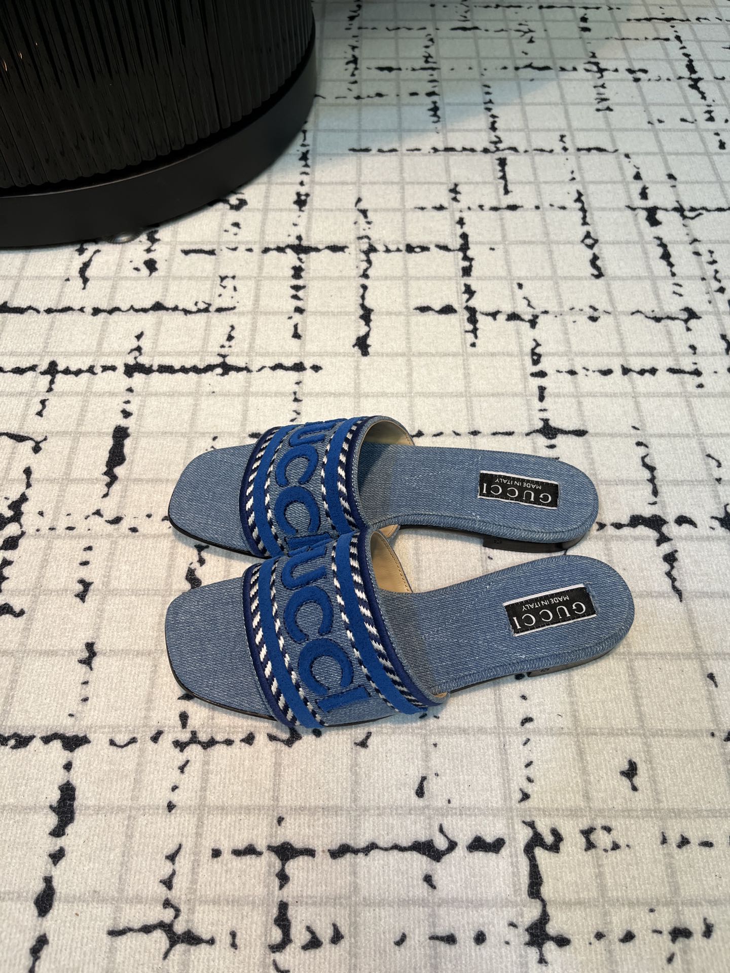 GG SLIDE SANDAL WITH GUCCI SCRIPT STONE DENIM