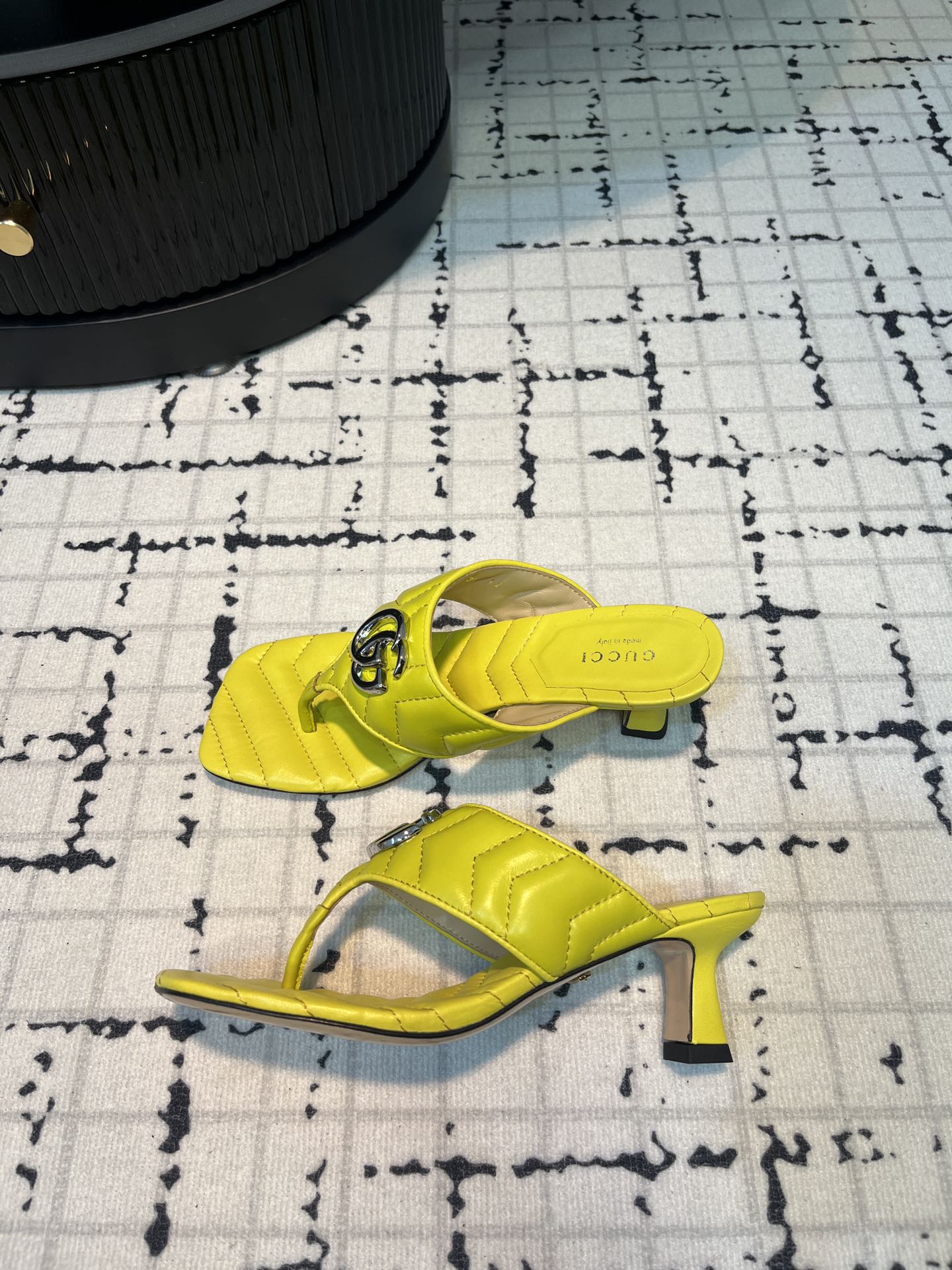GG THONG SANDALS 55 LEMON CALKSKIN