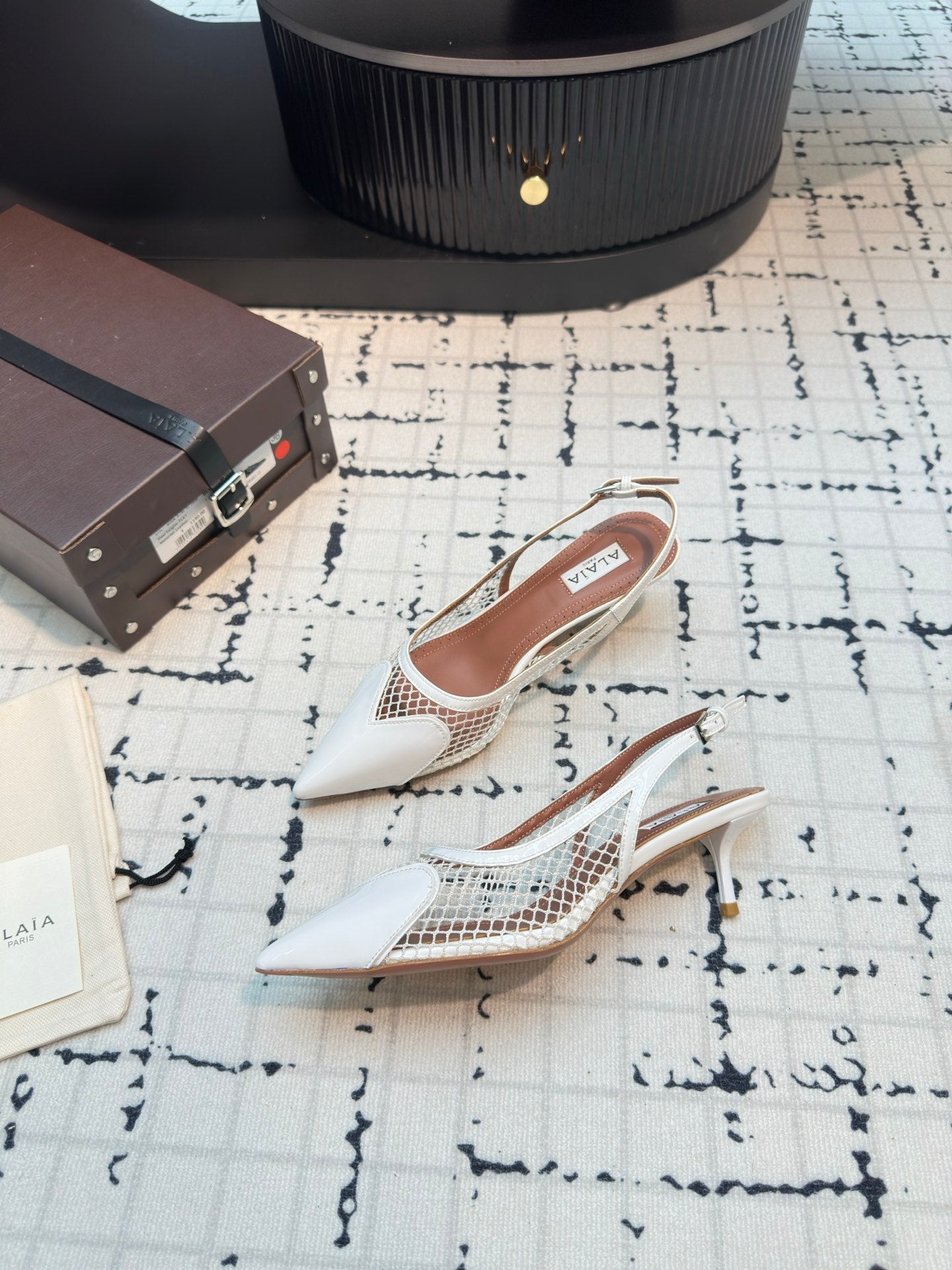 ALAIA SLINGBACKS 5 CM IN WHITE CALFSKIN WITH MESH