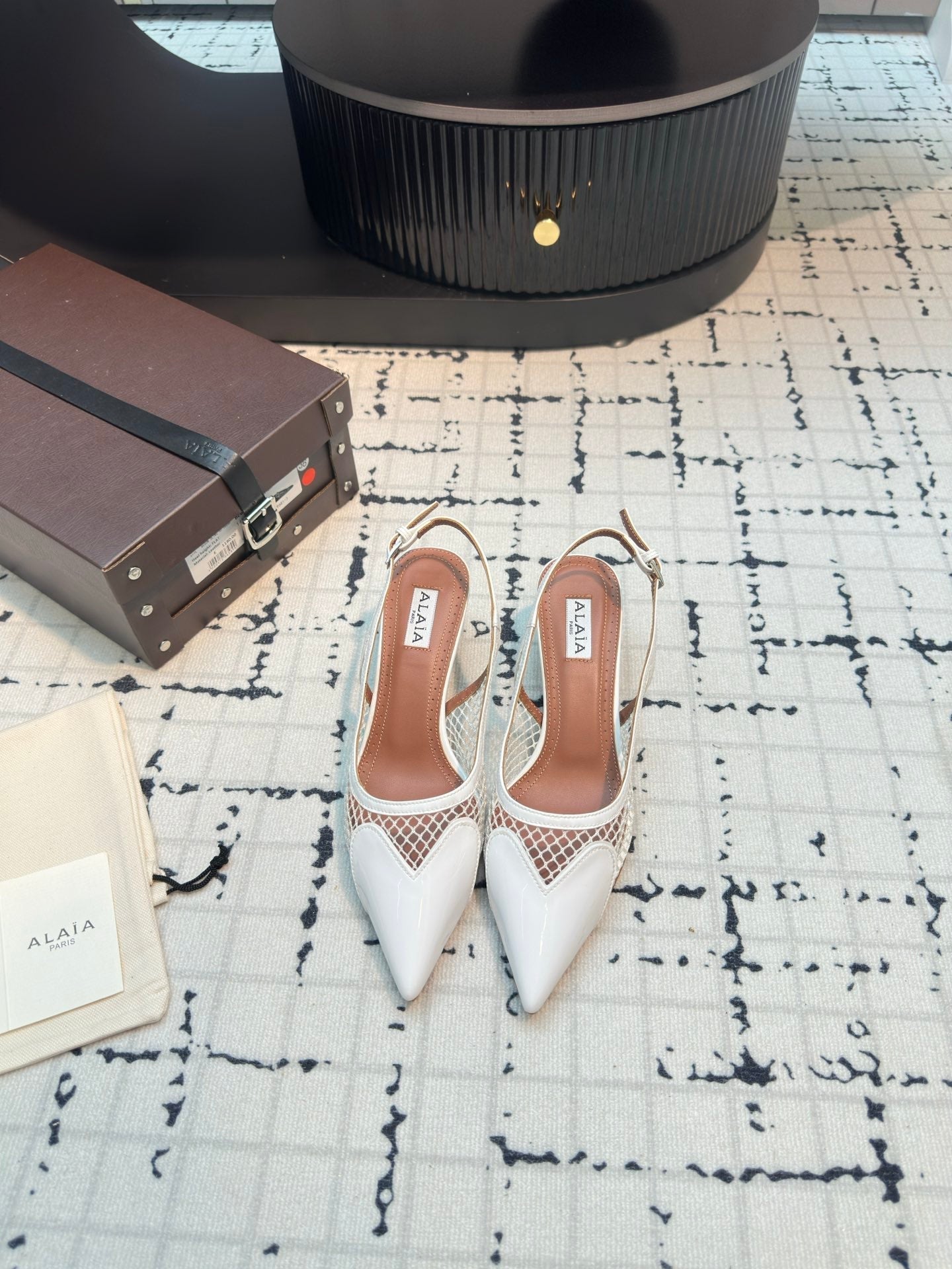 ALAIA SLINGBACKS 5 CM IN WHITE CALFSKIN WITH MESH