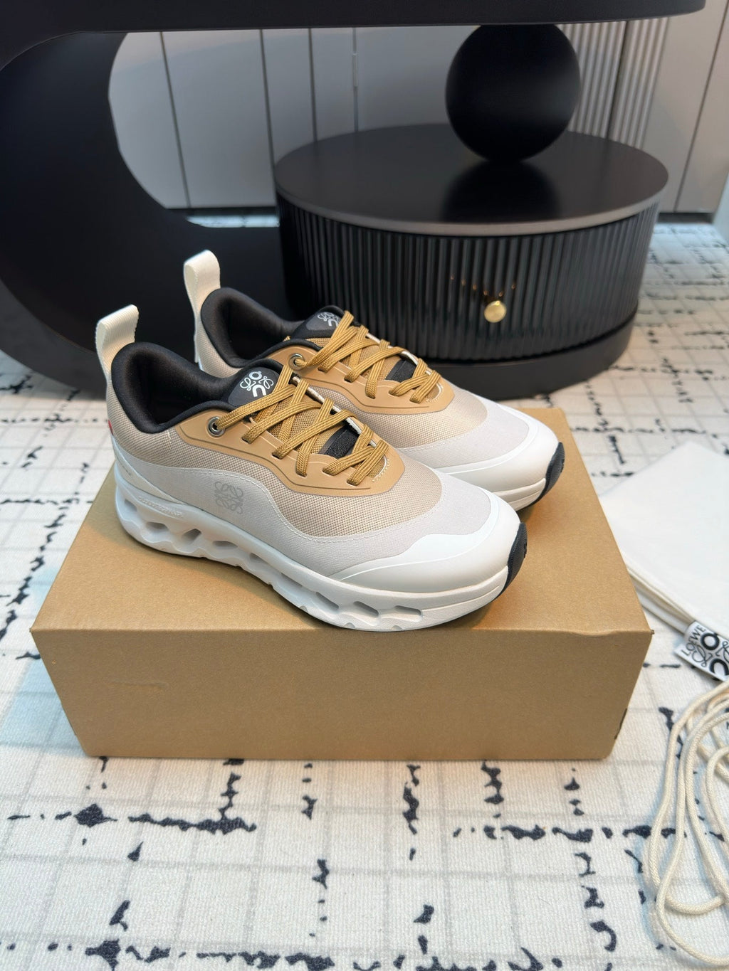 LW CLOUDTILT 2.0 SNEAKER TAN AND WHITE POLYESTER