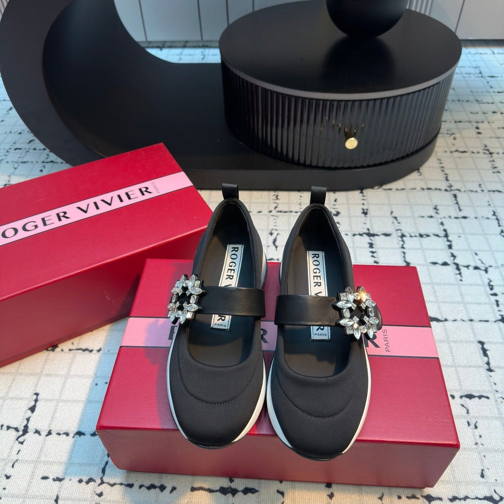 VIV' RUN BALLERINAS IN BLACK FABRIC